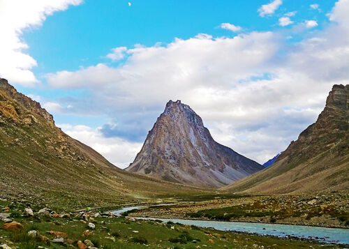 CONQUER THE UNEXPLORED: ZANSKAR VALLEY & UMLINGL